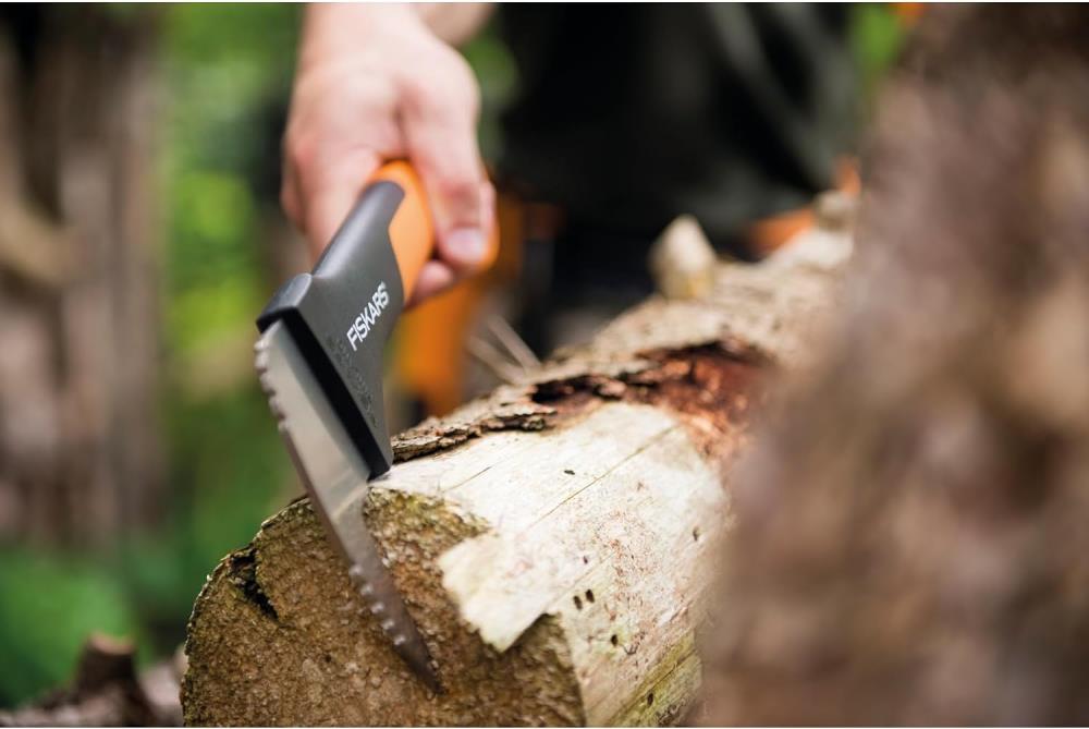 Fiskars Hand-Sappie XA2 zur Holzbearbeitung